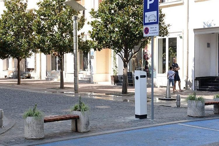 The first public charging station for electric vehicles has been installed in Podgorica