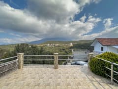 Дом в Утеха №2225