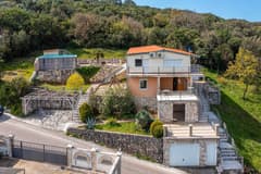 Дом в Утеха №2225