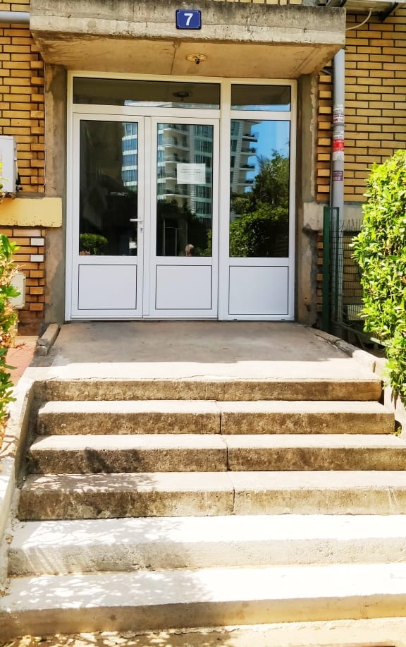 Spoljašnji pogled — Apartmani u Budvi