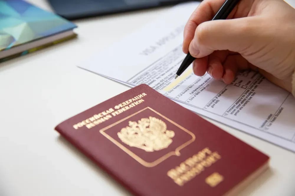Черногория с 1 октября может ввести визы для России, Беларуси и Турции