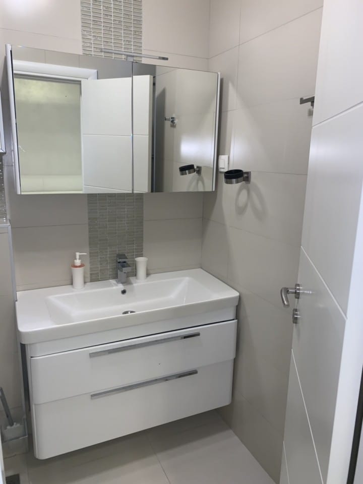 Łazienka — Apartamenty w Rafailovici