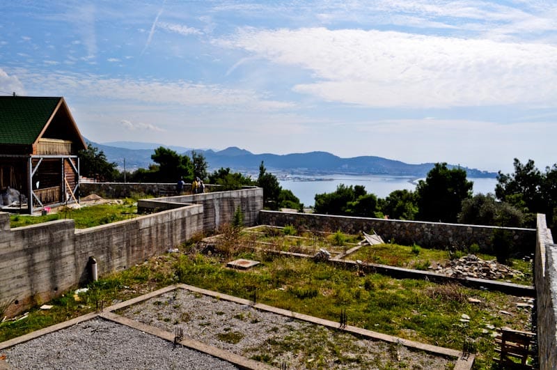 Baugrundstück in Shushan, Bar Riviera, Montenegro mit Panoramablick auf das Meer und die Berge.