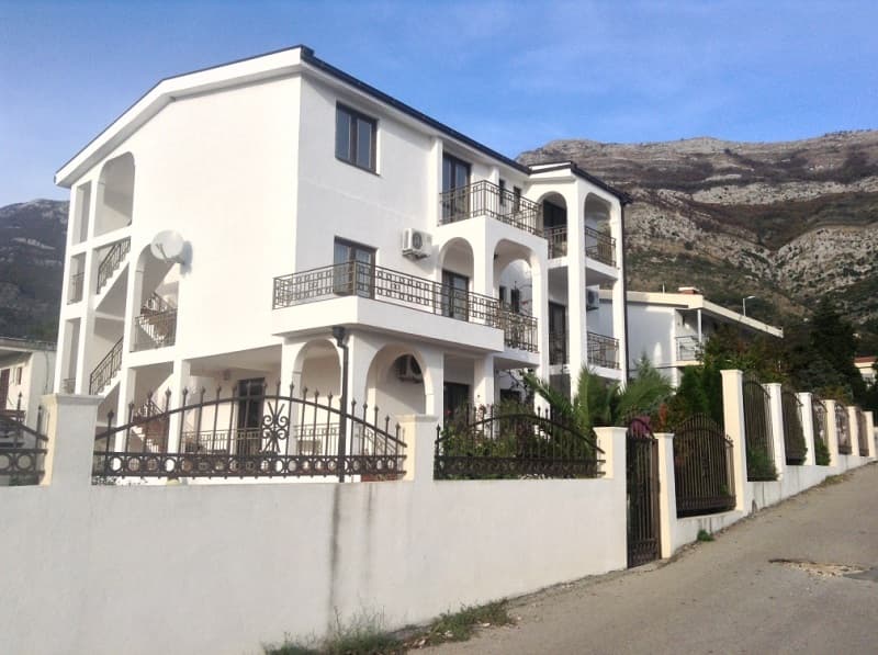 Kuća u Sutomoru br. 927