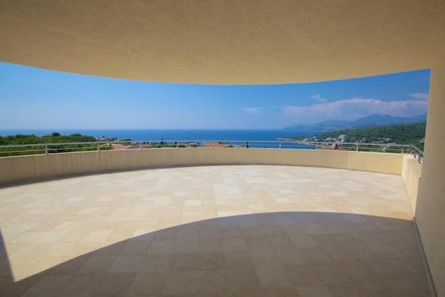 Вилла в Утехе №921