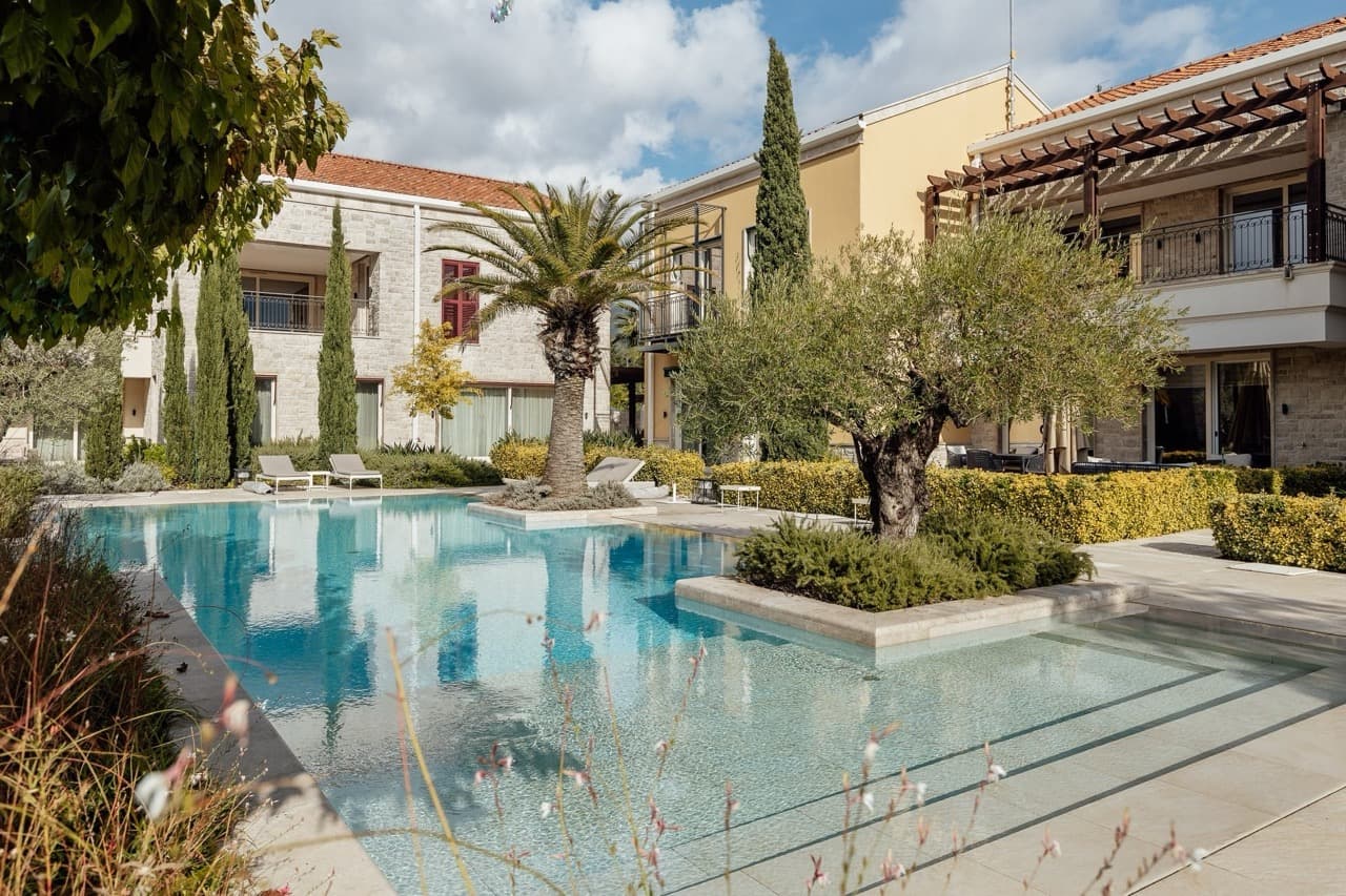 Vila u Portonovom br. 4008