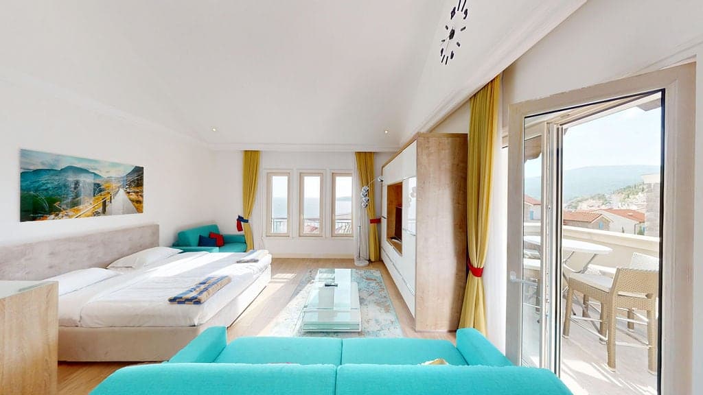 Apartment in Luštica №2684