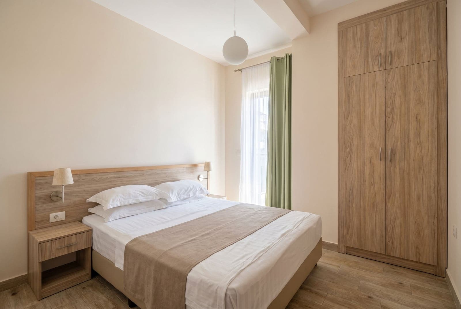 Wohnungen in Bečići Nr. 2679