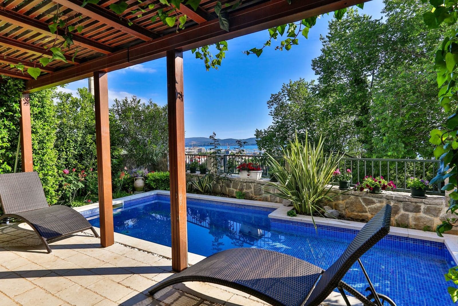 Вилла в Тиват №2587