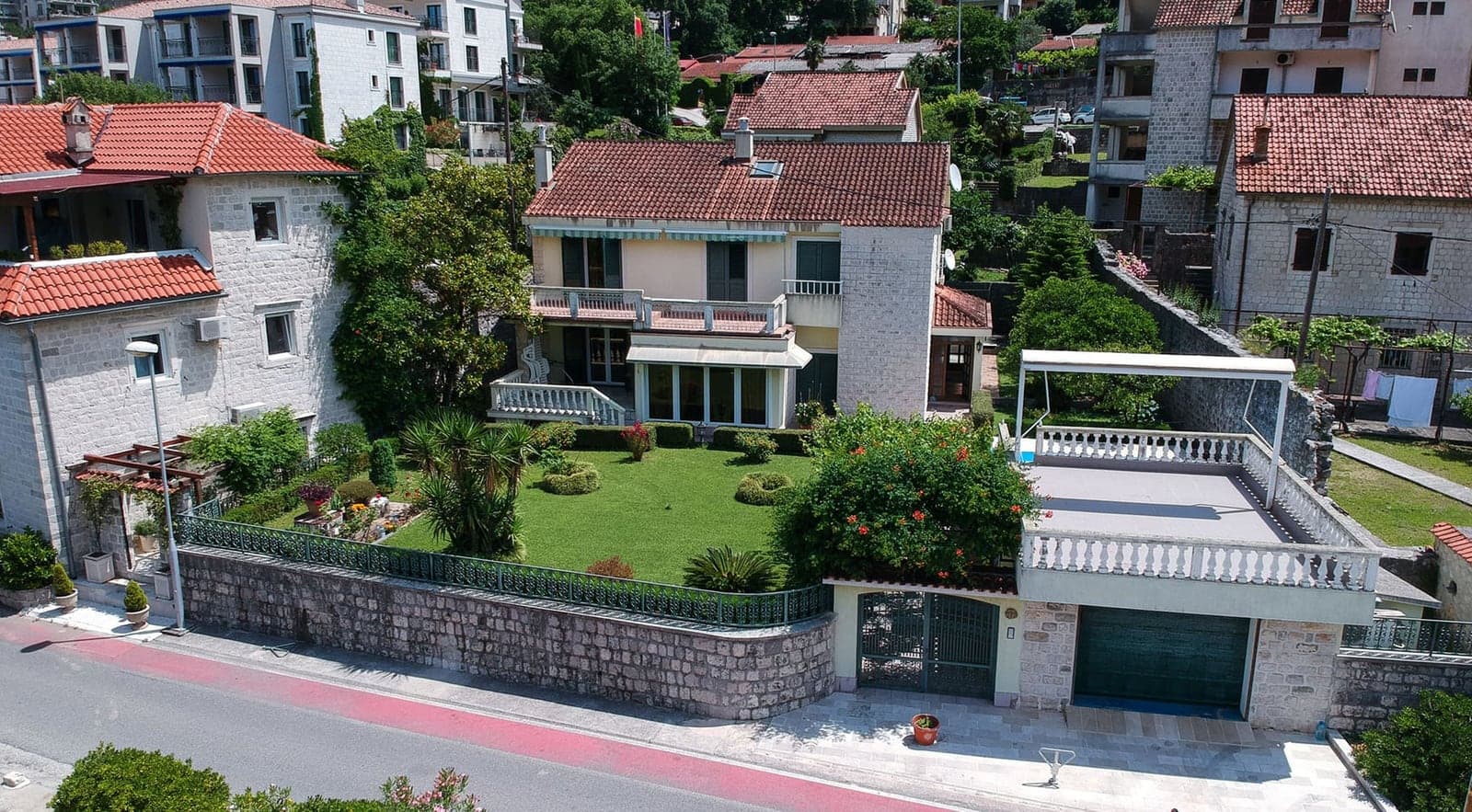 Вилла в Доброте №2609