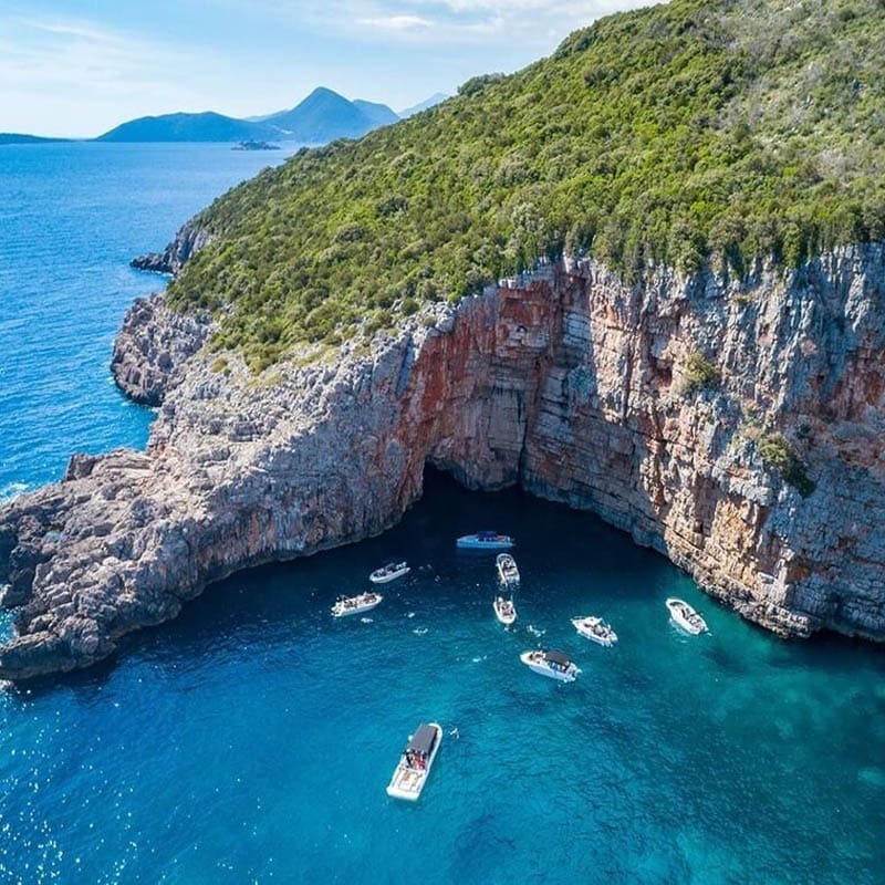 Putovanje kroz Bokokotorski zaliv Crne Gore: Plava pećina