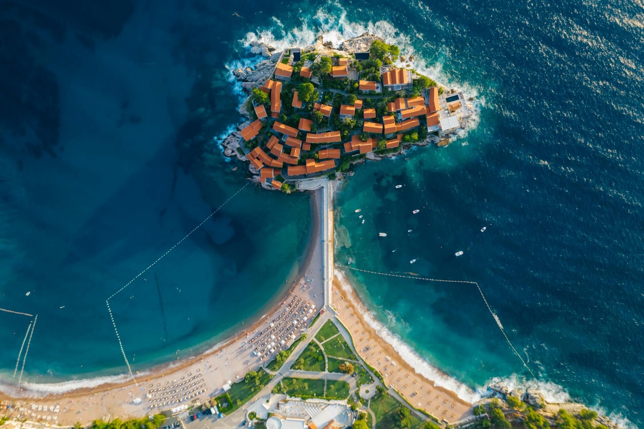 Novak Djokovic versucht, das legendäre Resort Sveti Stefan zurückzubringen