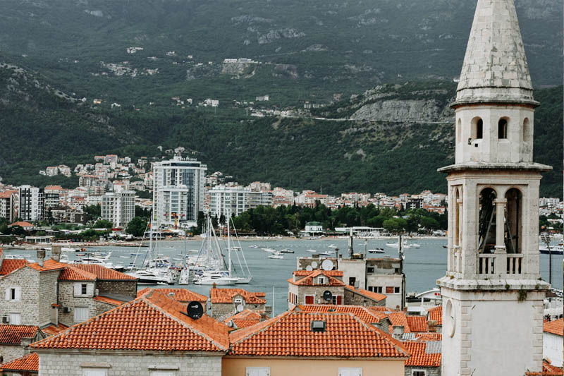 Unterstützung beim Wohnungskauf in Montenegro im Jahr 2025: Hypothekenmöglichkeiten und Tipps