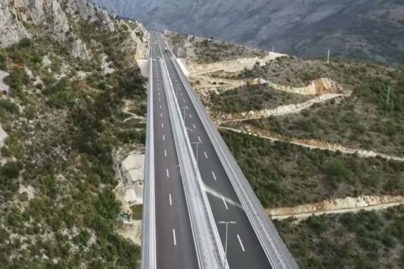 Für den Bau der Autobahn zahlte Montenegro China 40,7 Millionen Dollar