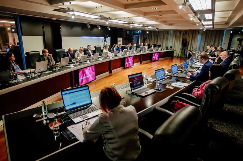 Digitale Nomaden werden in Montenegro von der Einkommensteuer befreit
