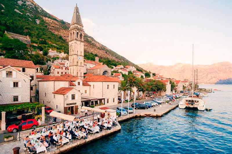 Die Liste der Länder wurde erweitert, deren Bürger ohne PCR-Test nach Montenegro einreisen dürfen