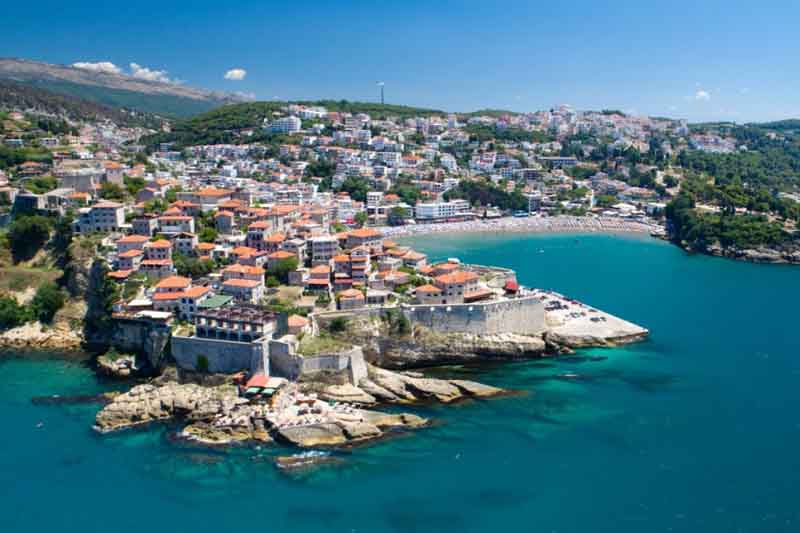 In Ulcinj werden neue touristische Anlagen, Parks und Kindergärten gebaut