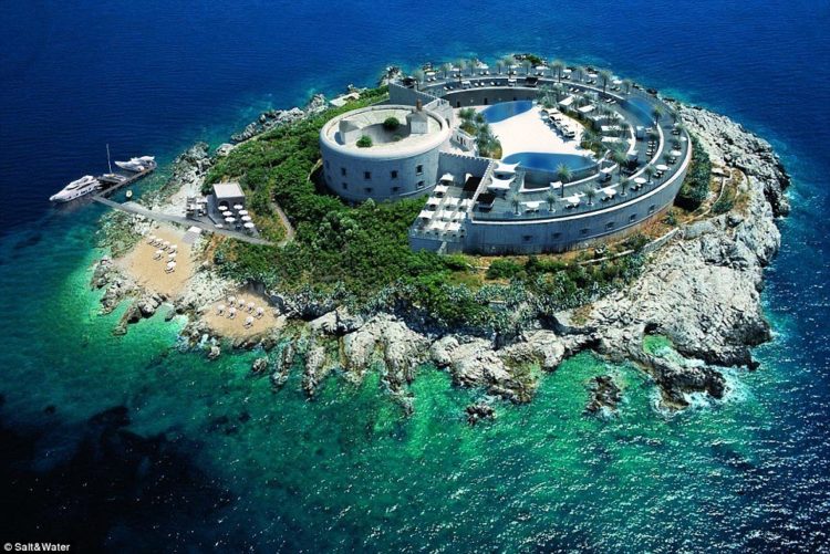 In die Insel Lastavica in Montenegro werden 11 Mio. Euro investiert