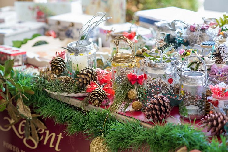 In Tivat finden Weihnachtsmärkte statt