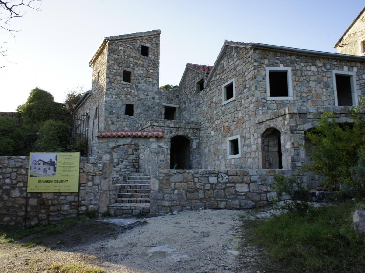 Hauskomplex in Radovići Nr. 2244