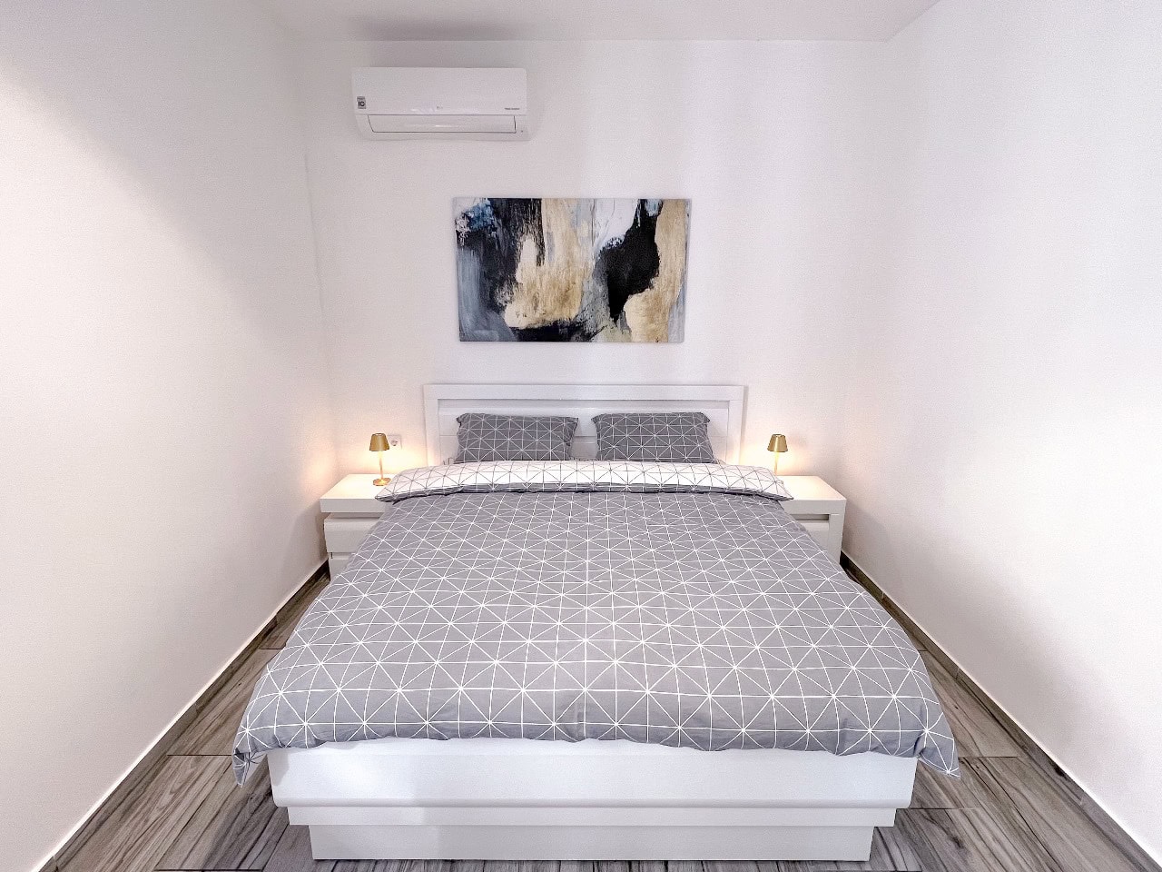 Wohnung in Tivat Nr. 2450
