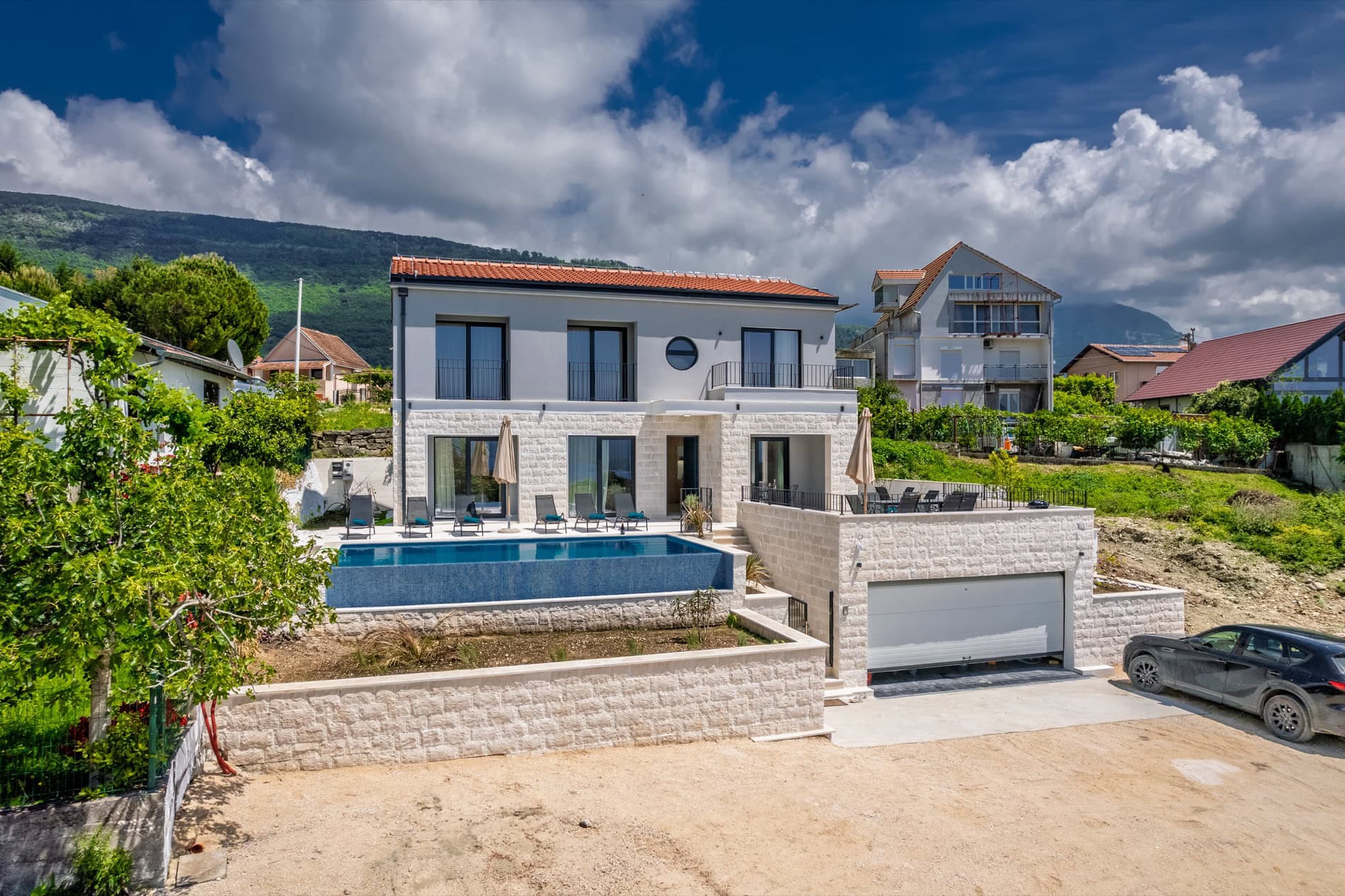 Villa in Tivat Nr. 2435
