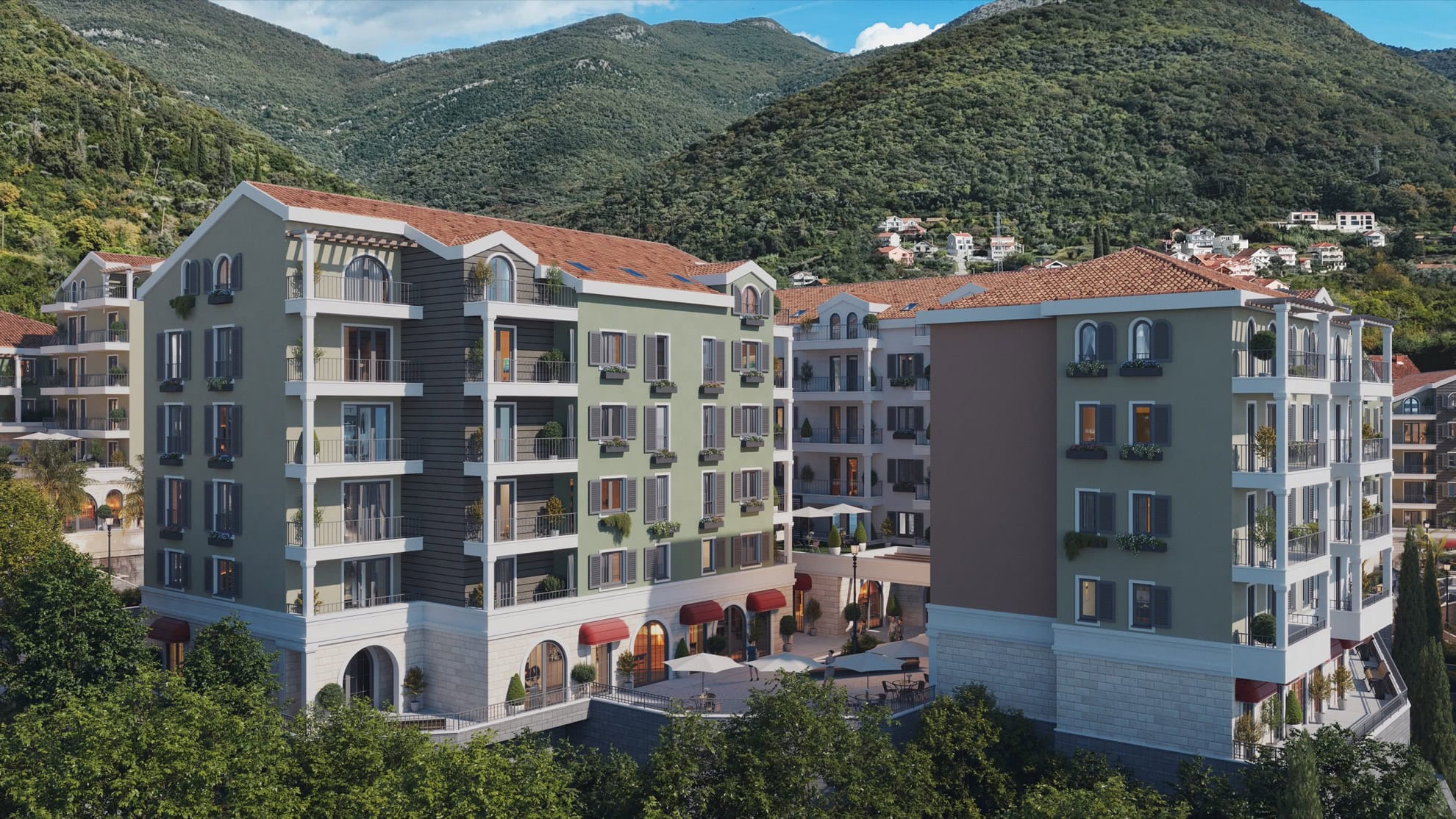 Karadağ, Tivat'ta modern konut kompleksi: balkonlu, dağ manzaralı, verandalı ve teraslı çok katlı binalar.