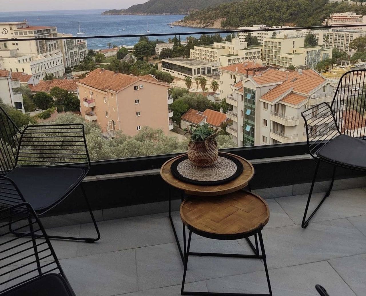 Wohnung in Bečići Nr. 2080
