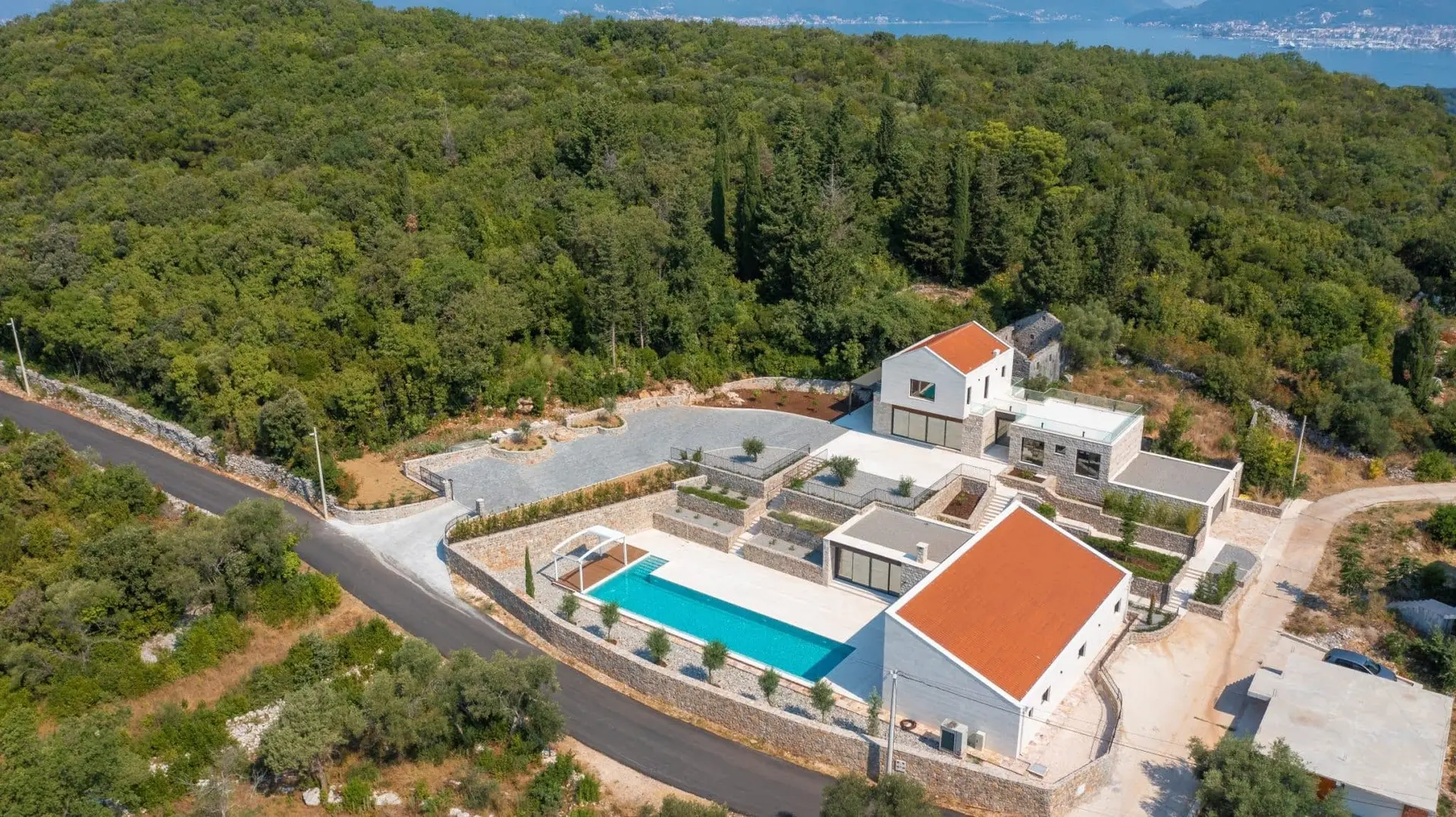 Villaanlage in Tivat Nr. 2014
