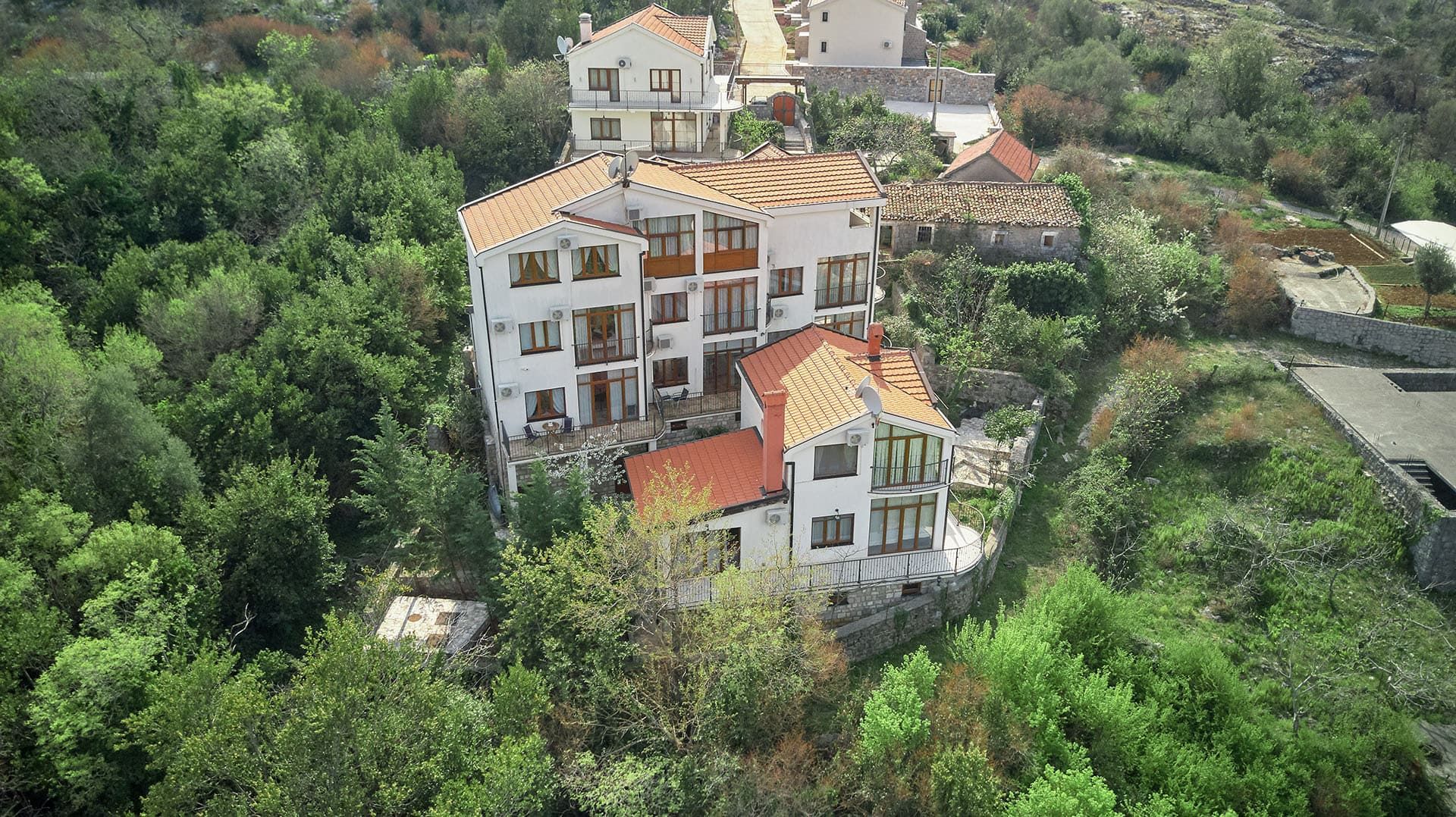 Exterior view — Houses in Bigovo