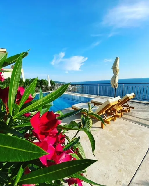 Exclusive Villa in Dobra Voda No. 1810
