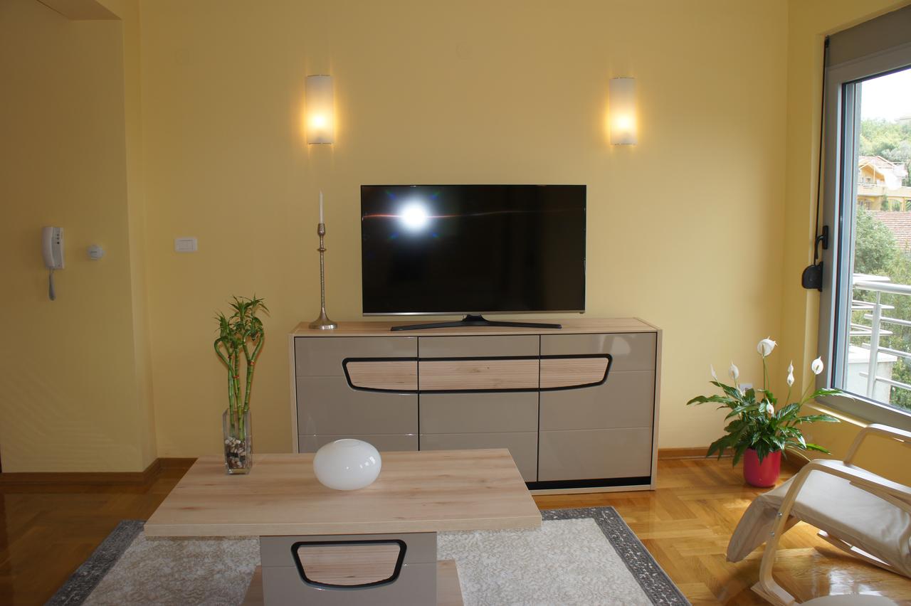 Wohnzimmer — Wohnungen in Bečići