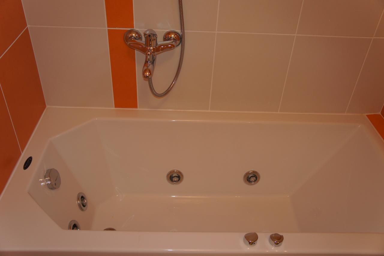 Badezimmer — Wohnungen in Bečići