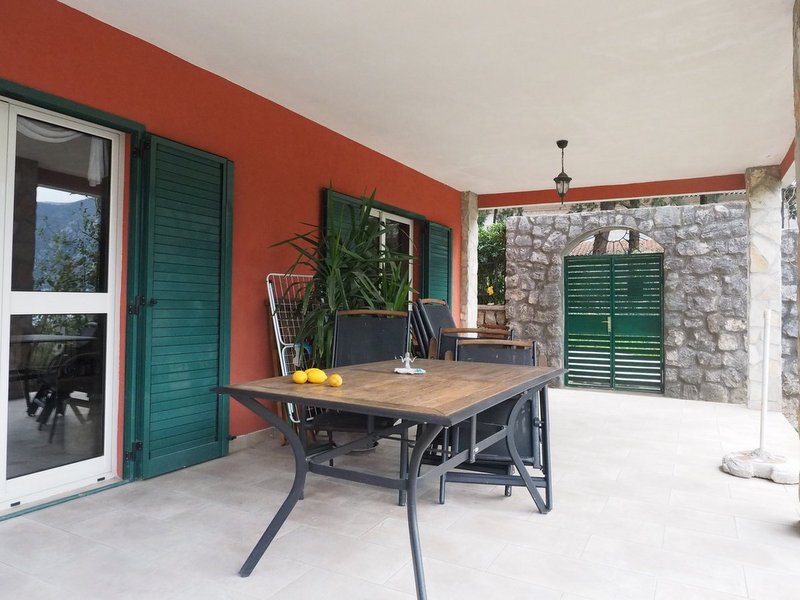 Villa in Dobrota Nr. 1393