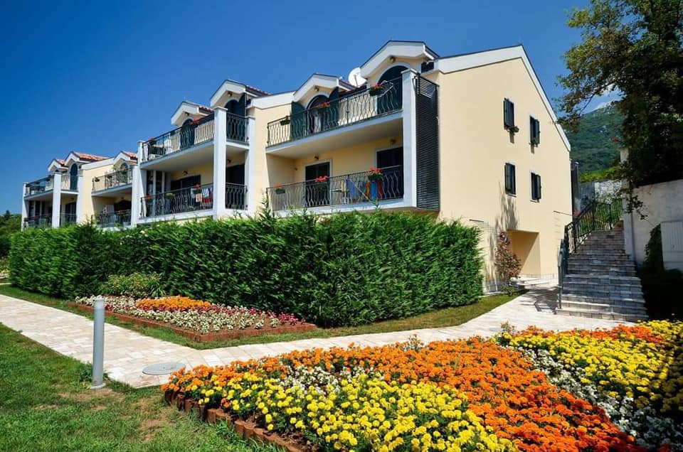 Maisons mitoyennes à Lastva n°664