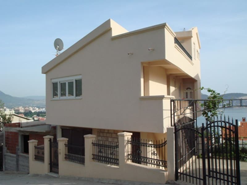 House in Bar No. 631