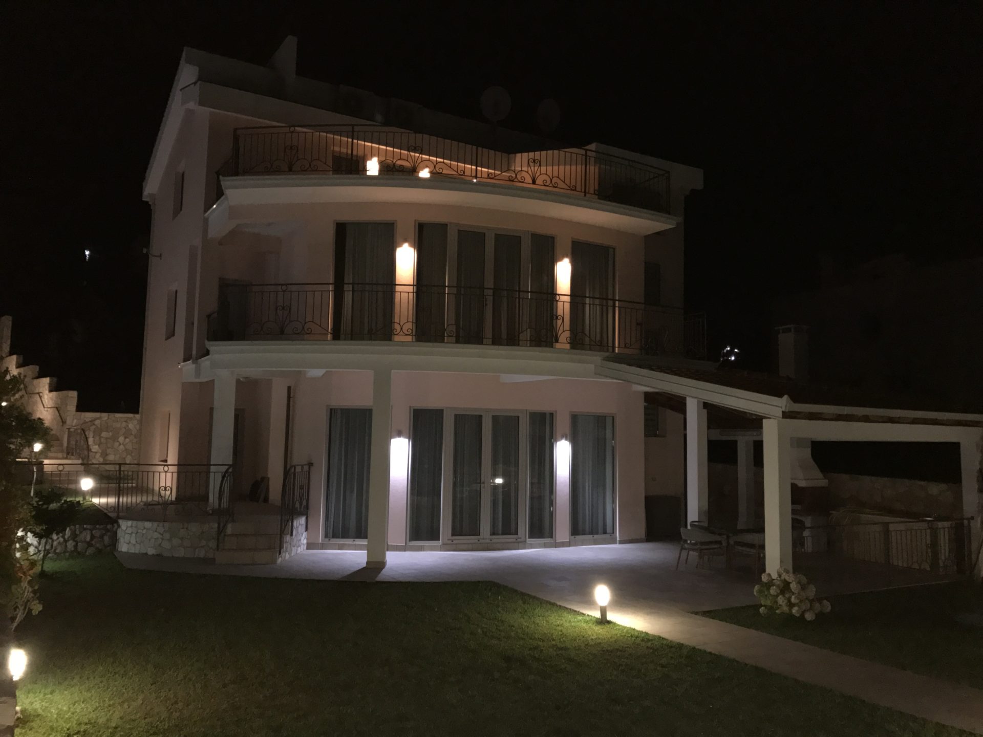 Uteha'da Villa No.1011