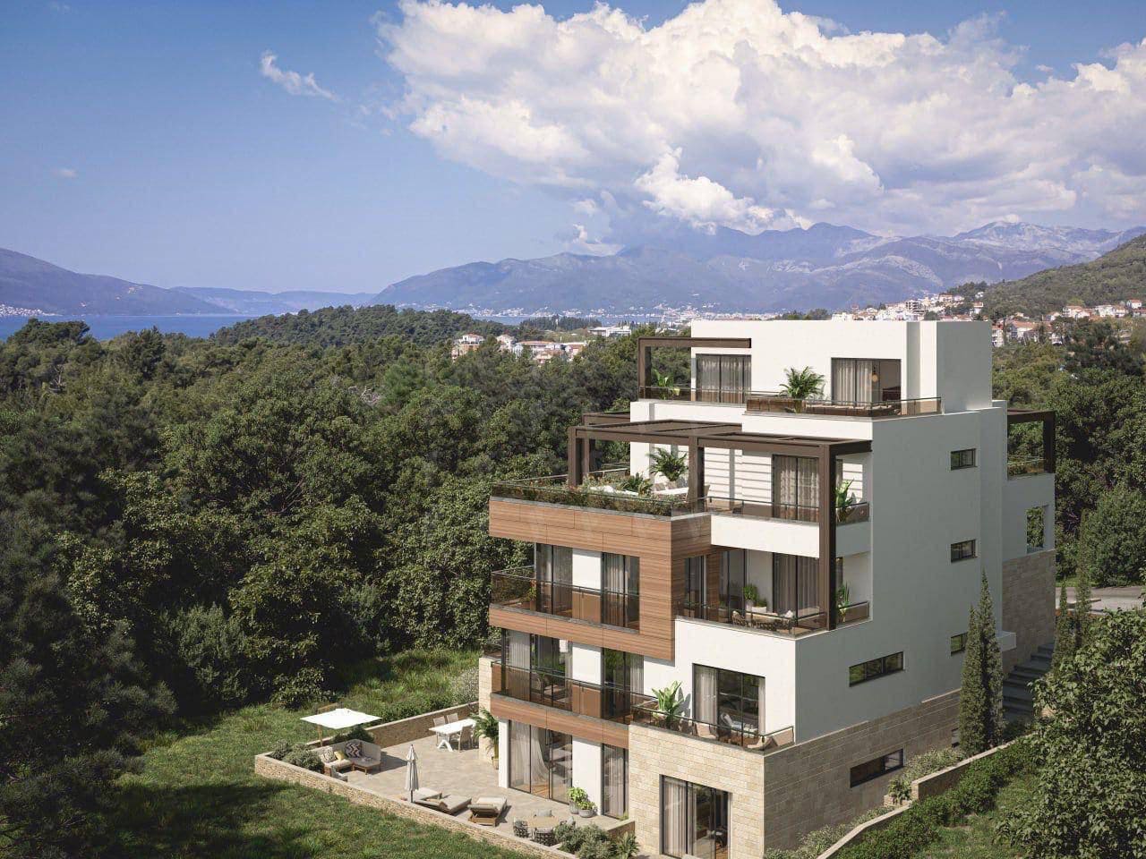 Moderne Villa mit Terrassen und Blick auf Berge und Meer in Tivat, Montenegro. Projekt für Luxusimmobilien.