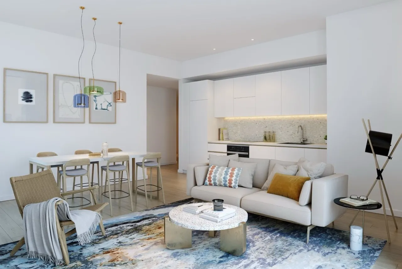 Modernes offenes Wohnzimmer mit Küche und Essbereich.