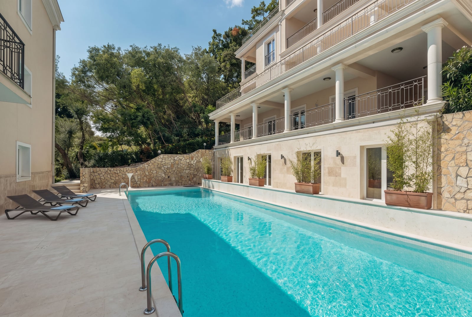 Apartment in Kumbor #2725