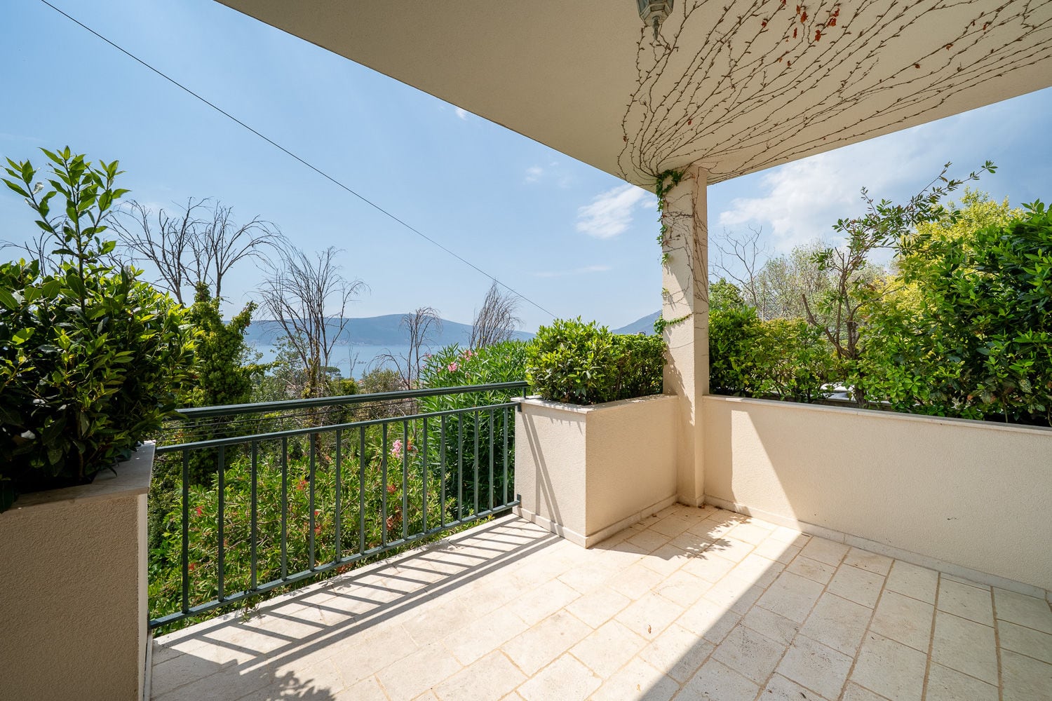Villa in Tivat No. 2891