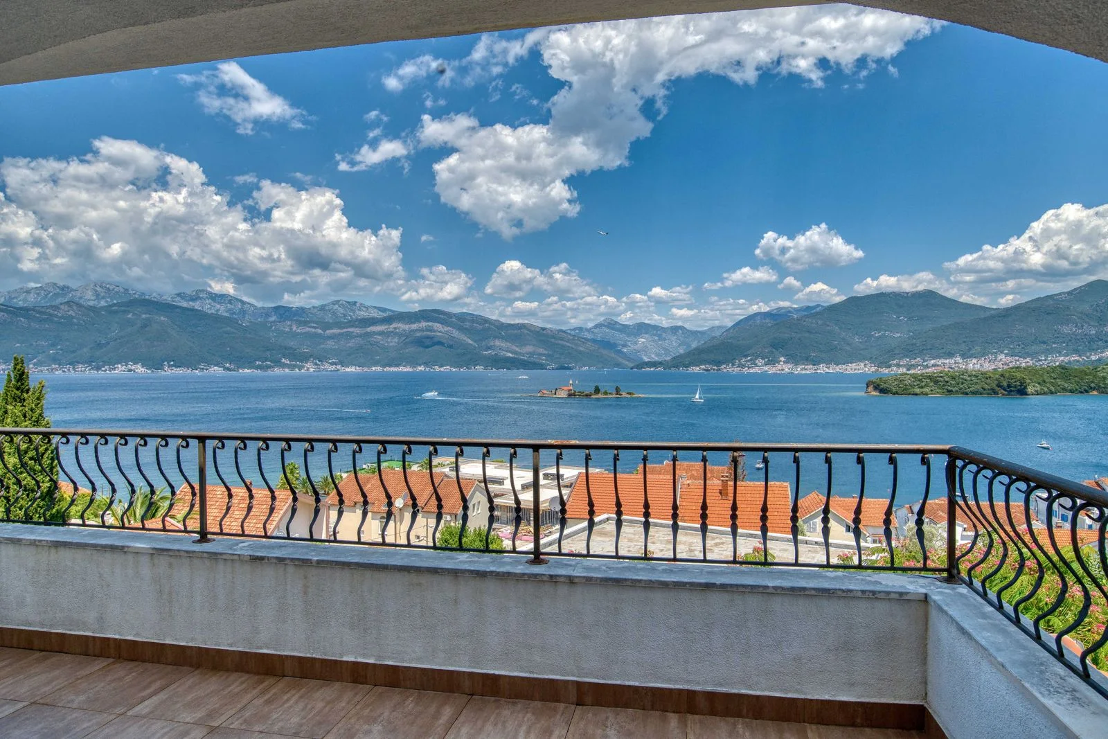 House in Tivat No. 2947