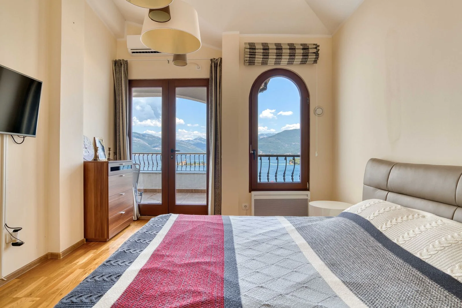House in Tivat No. 2947