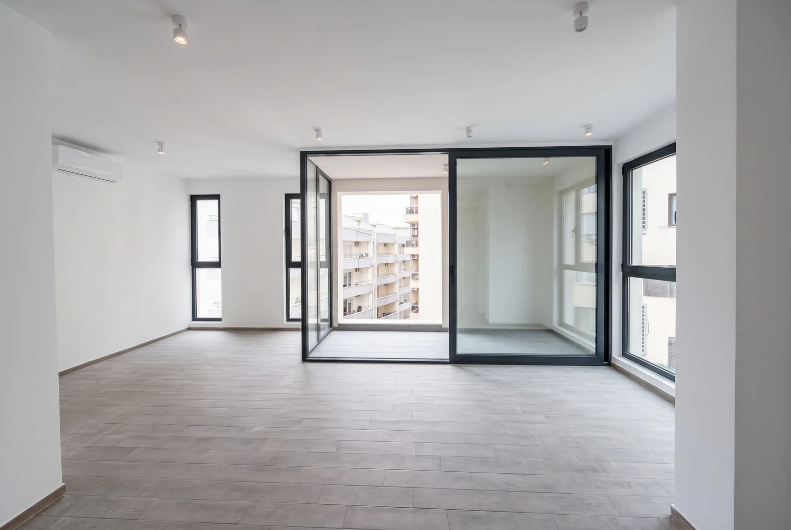 Apartment in Bečići No. 2948