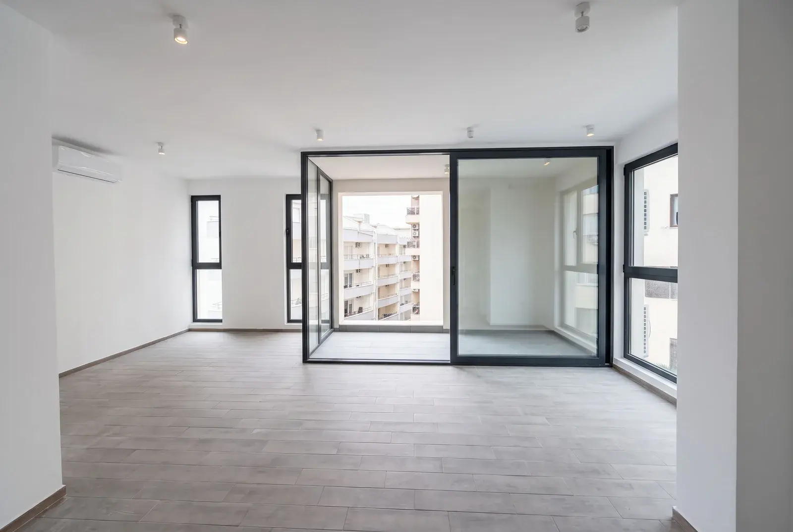 Apartment in Bečići No. 2948