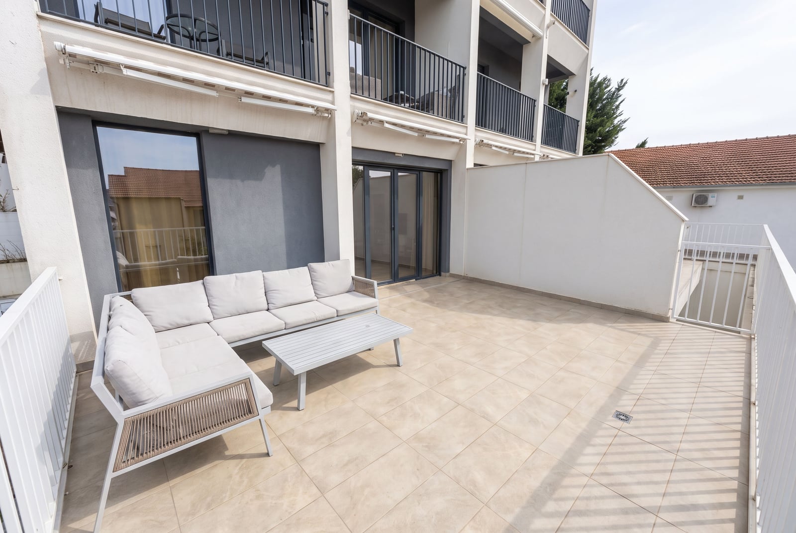 Tivat'ta Daire No: 2906