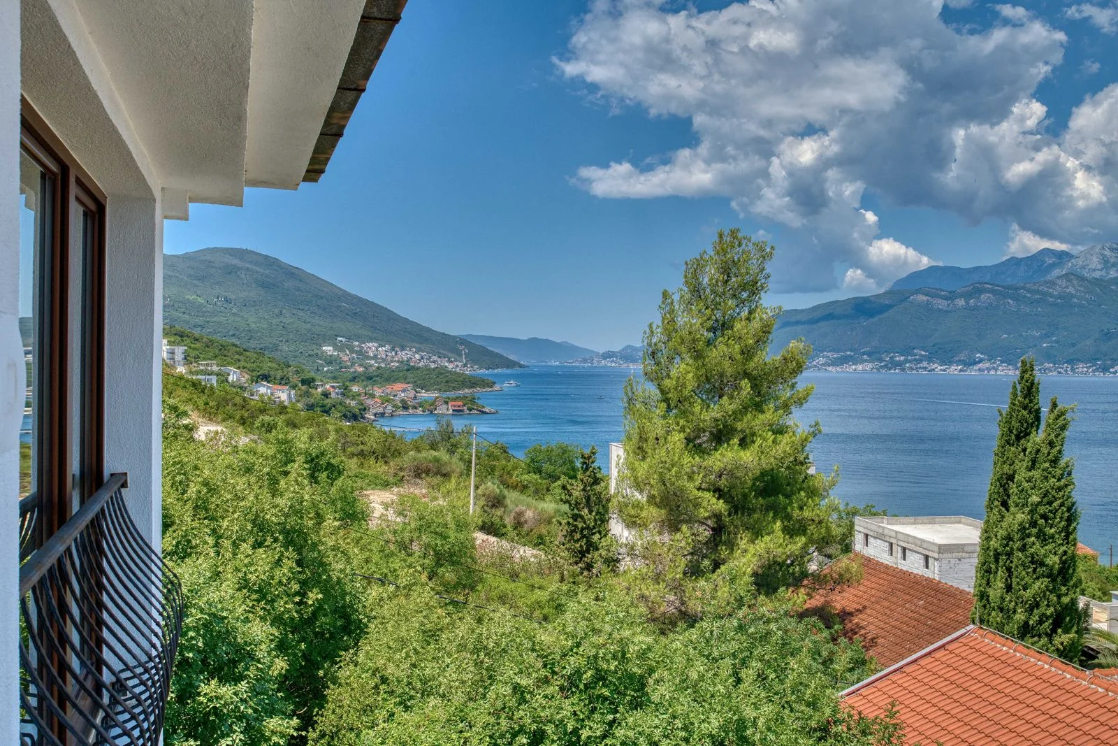 House in Tivat No. 2947