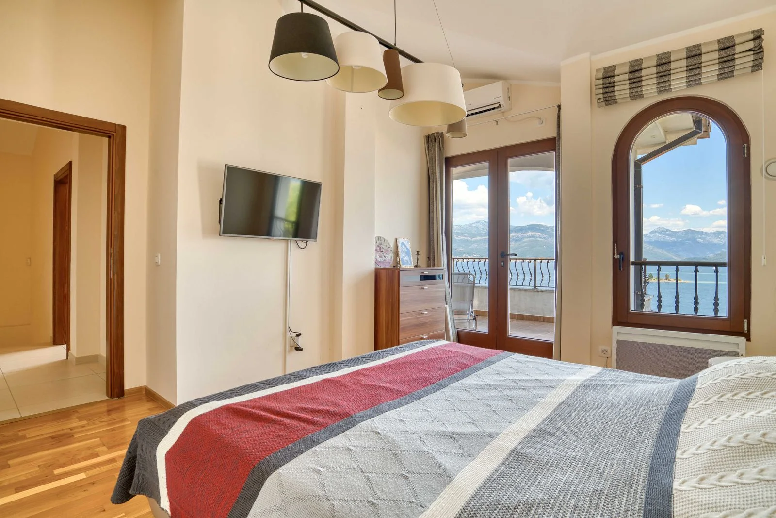 House in Tivat No. 2947