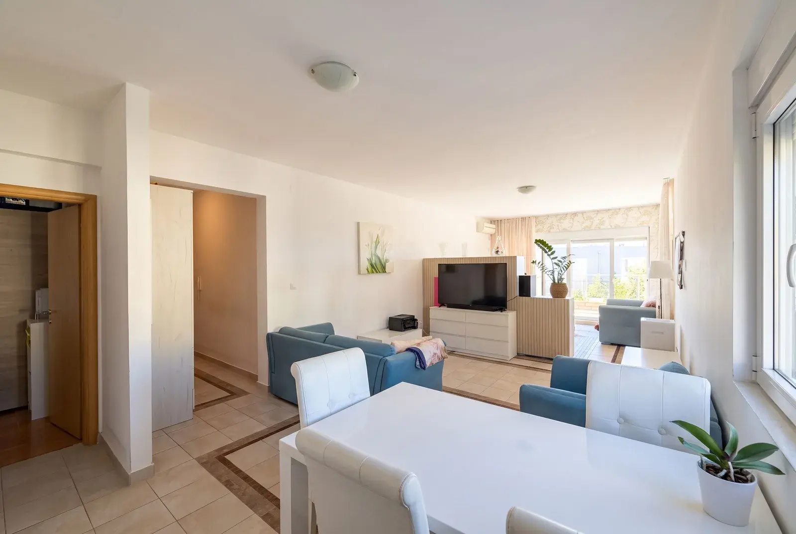 Apartment in Budva No. 2498