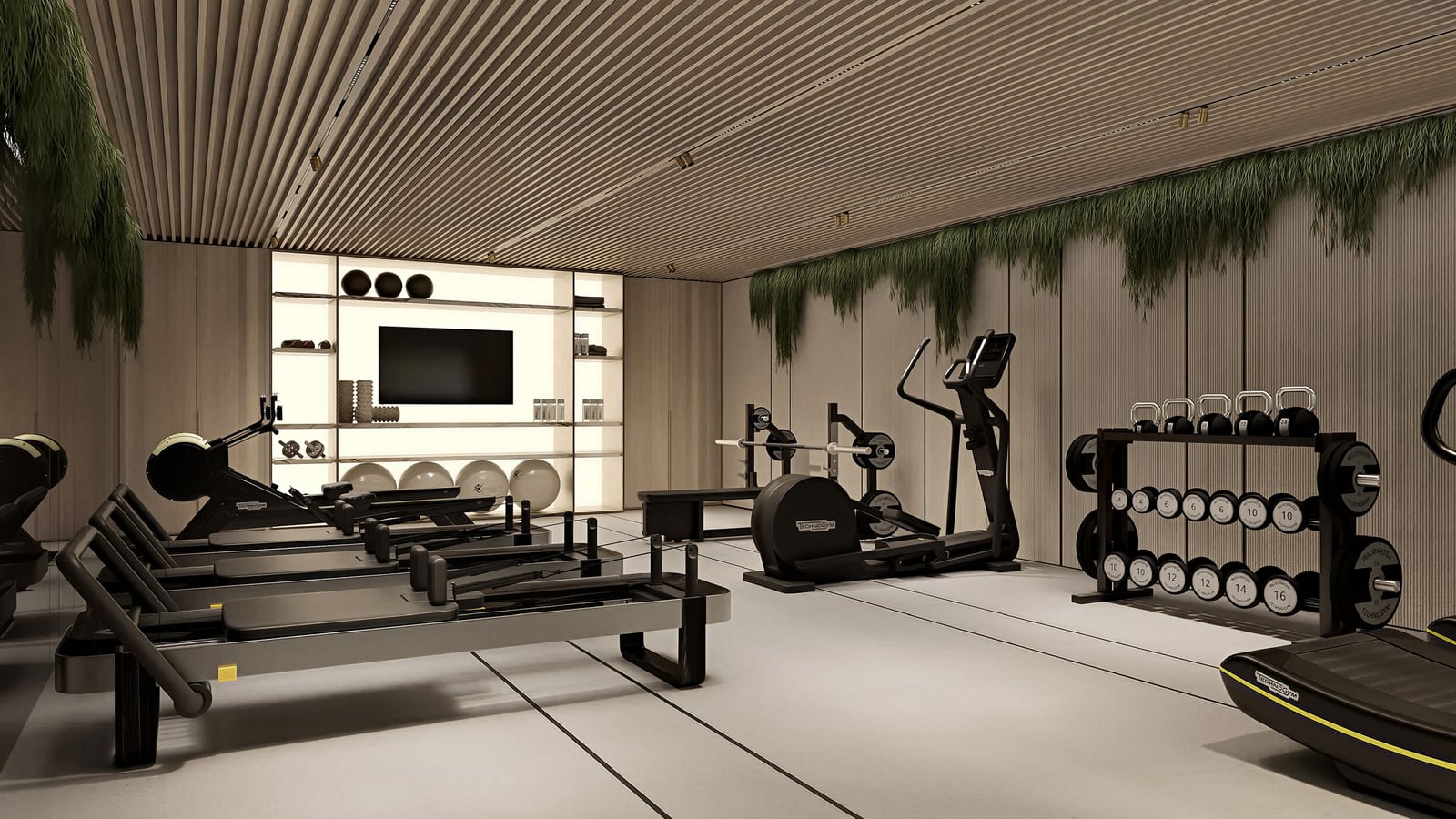 Современный тренажерный зал с оборудованием Technogym в жилом комплексе в Кумборе, Черногория.